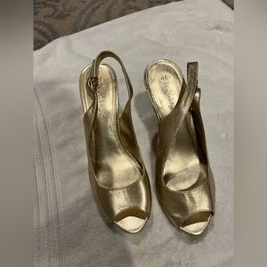 Lilly Pulitzer metallic gold wedges